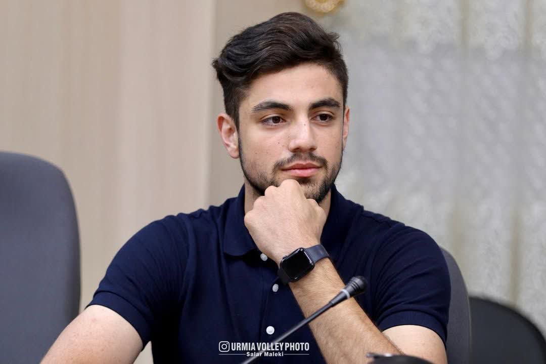 Wallpaper Bardia Saadat