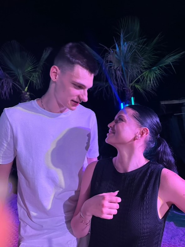 همسر الکساندر نیکولوف