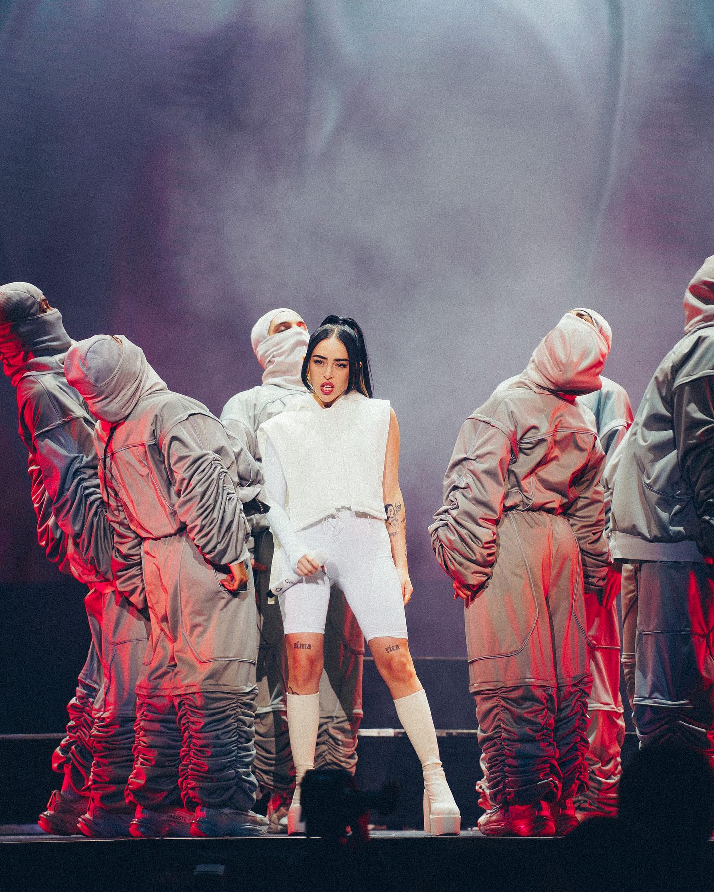 آهنگ نیکی نیکول