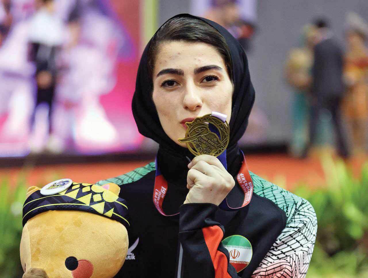 عکس آتوسا گلشاد نژاد