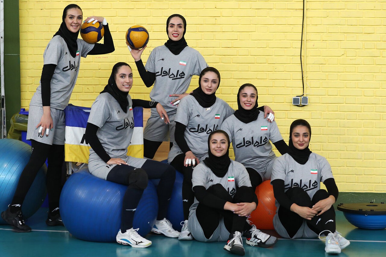 والیبال بانوان ایران روی سکوی افتخار