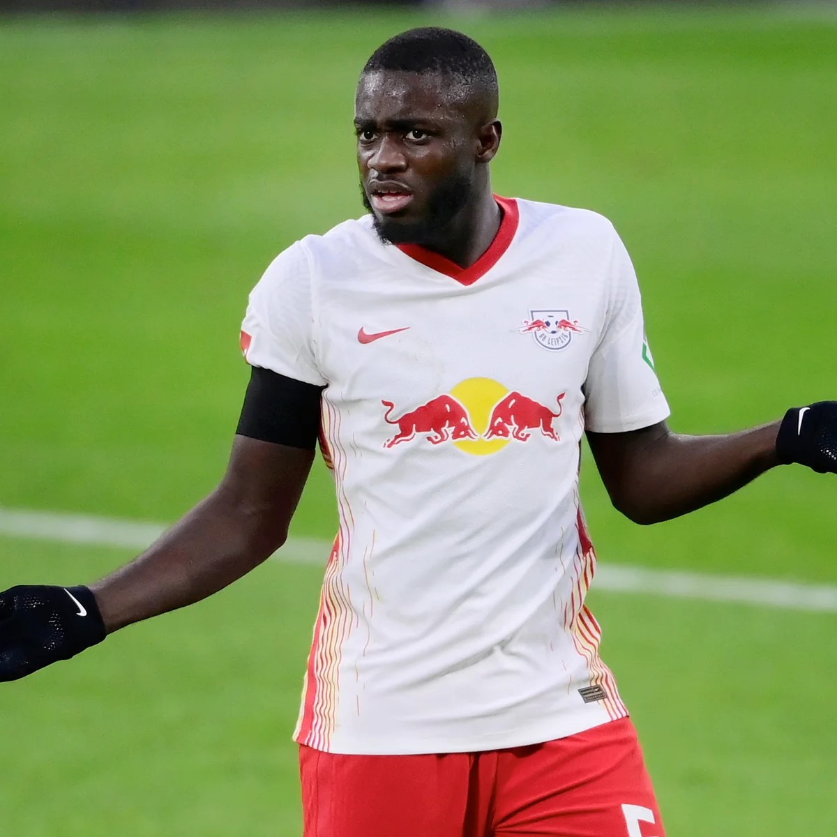 اوپامکانو نامزد بهترین مدافع ۲۰۲۵ اوپامکانو نامزد بهترین مدافع ۲۰۲۵