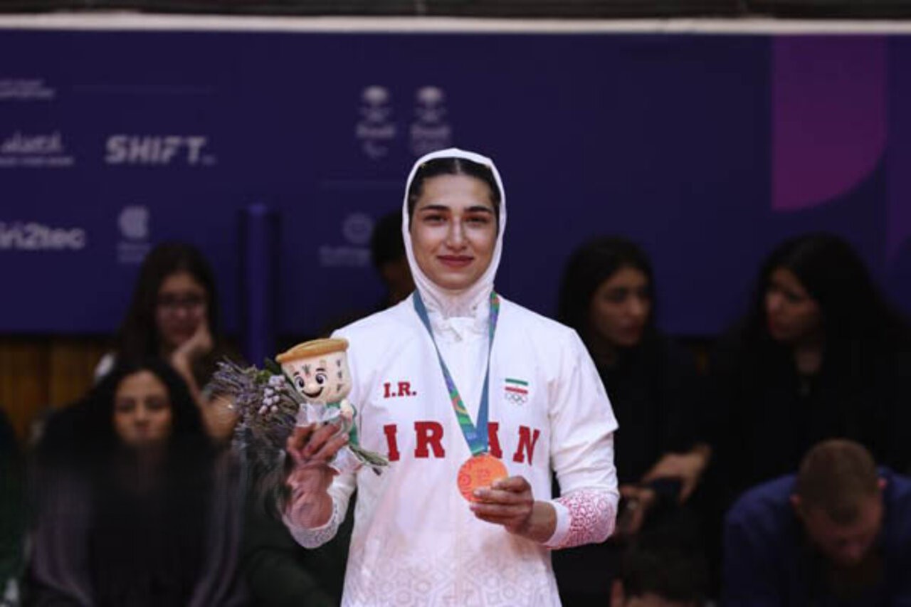 مدال های مریم بربط