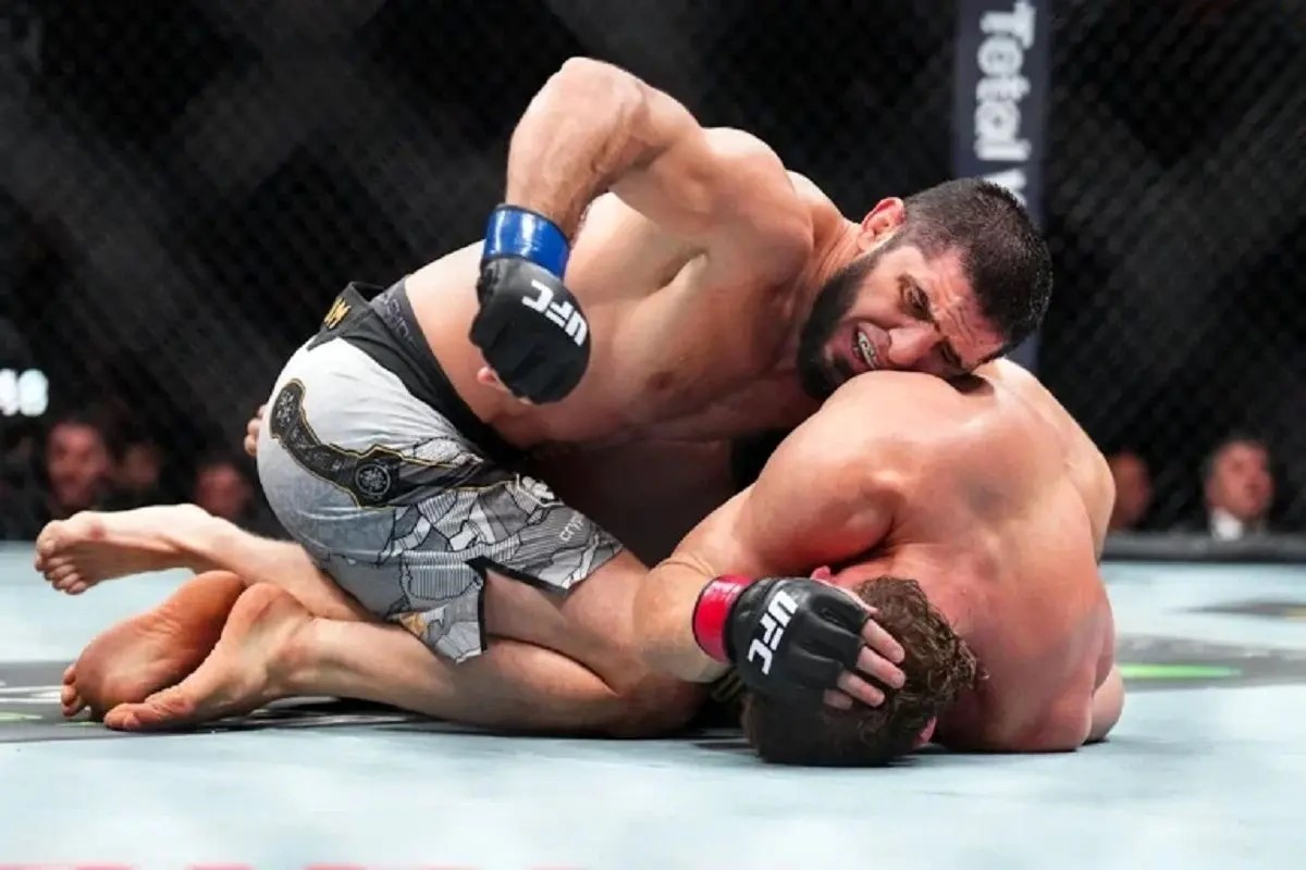 ماخاچف با شکست دلا مادالنا تاریخساز شد ماخاچف با شکست دلا مادالنا تاریخساز شد