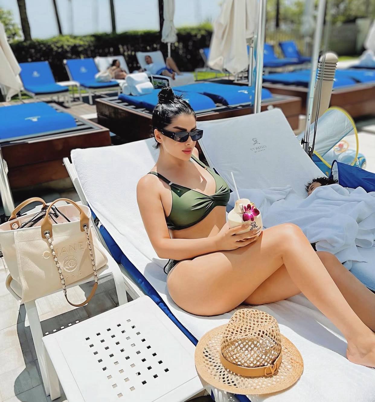 لخت دنیا جهانبخت لخت دنیا جهانبخت