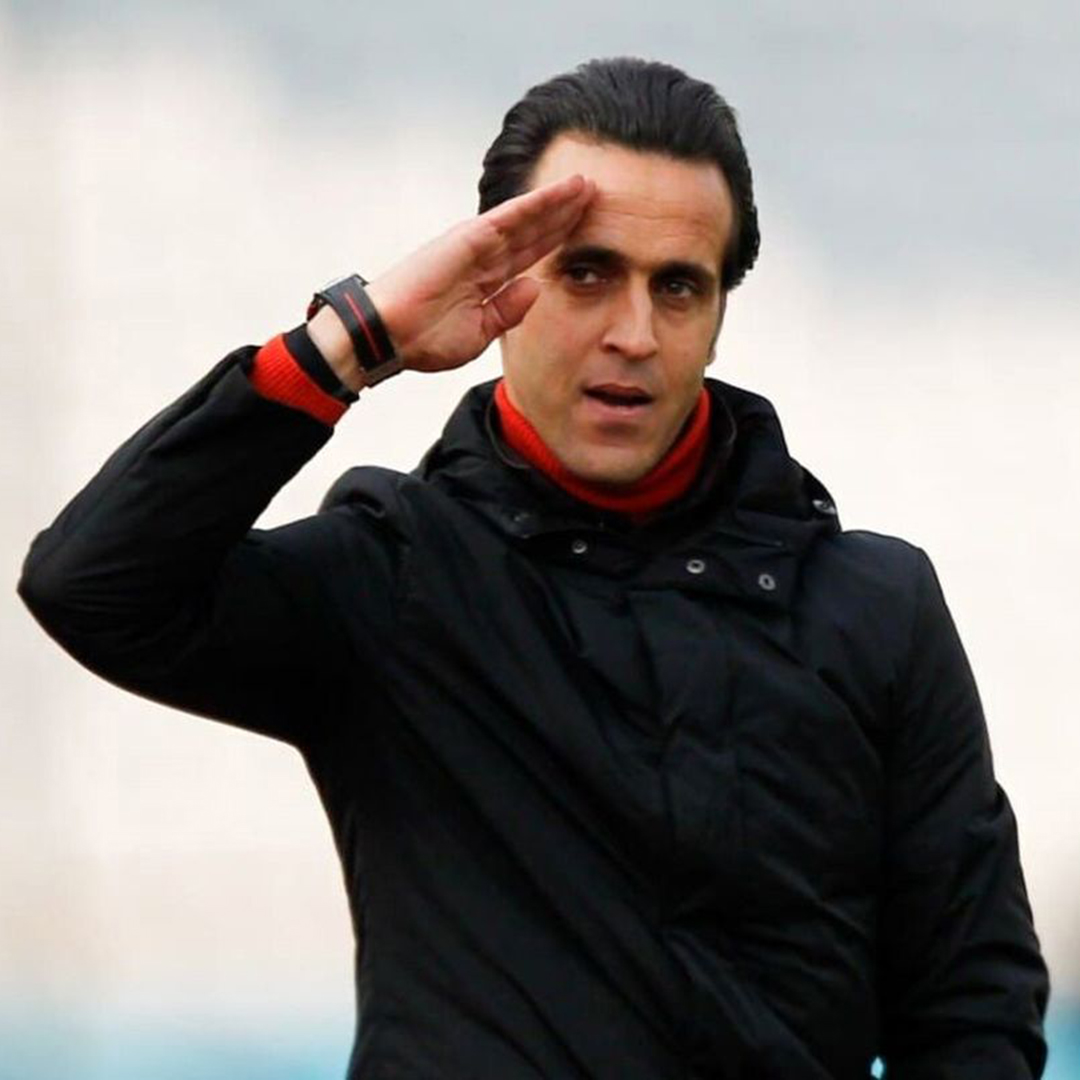 علی کریمی بازیکنی فراتر از فوتبال علی کریمی بازیکنی فراتر از فوتبال