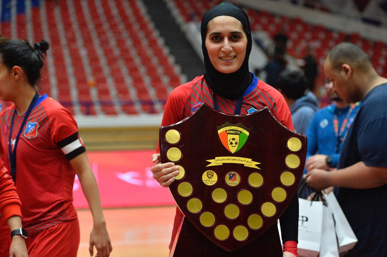 عکس نسترن مقیمی فوتسال