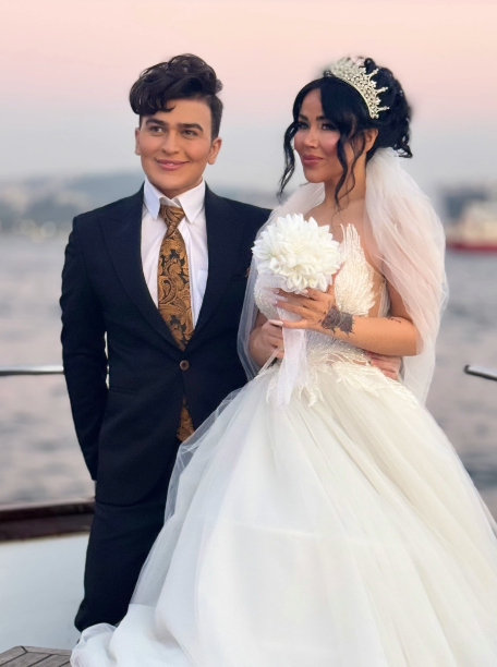  ازدواج مینا نامداری