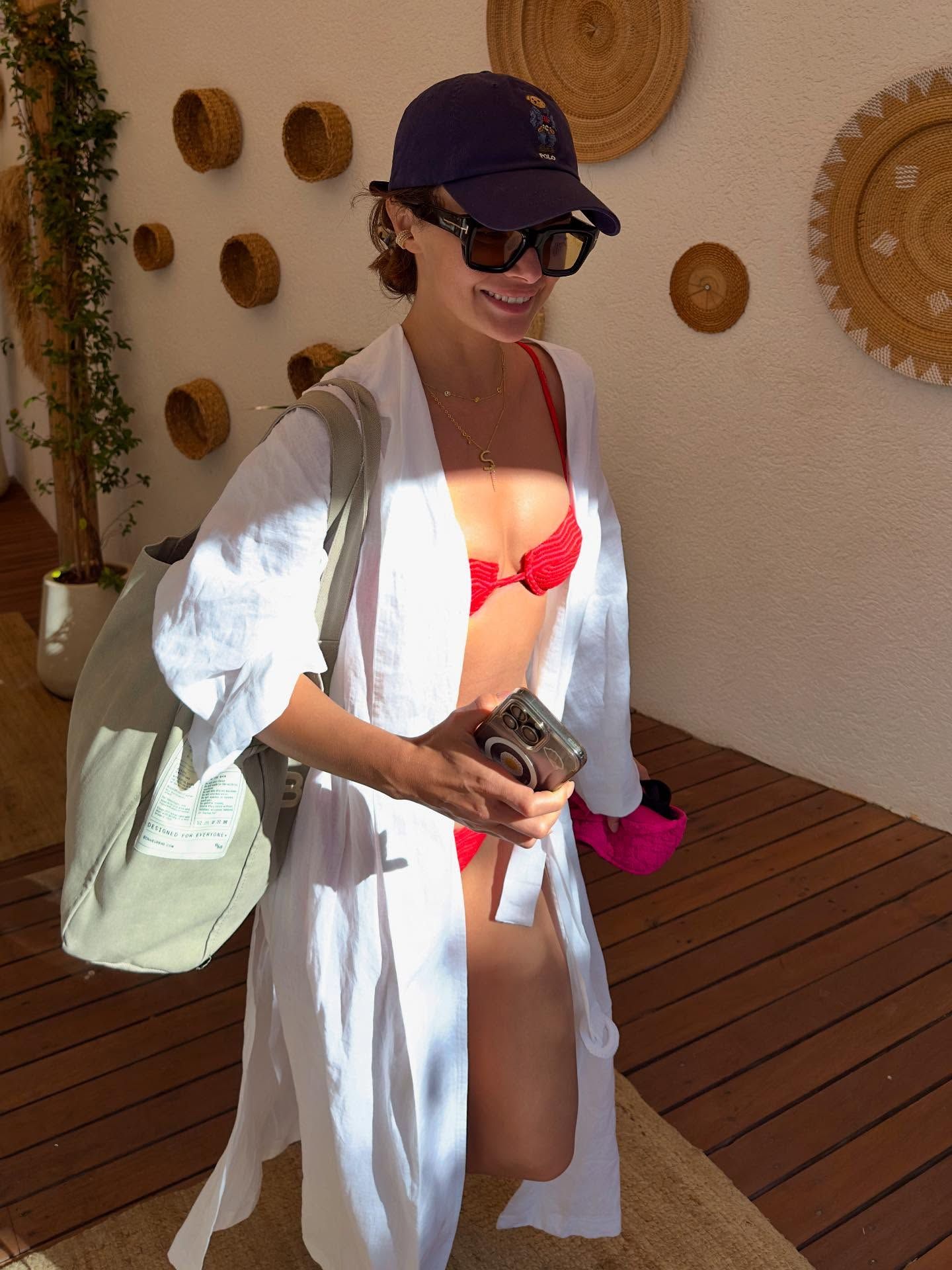 عکس های سینم اونسال با مایو عکس های سینم اونسال با مایو