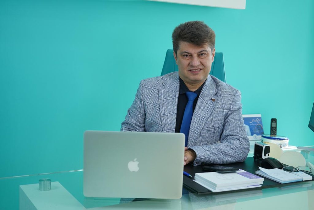 عکس دکتر حمیدرضا مکارچیان عکس دکتر حمیدرضا مکارچیان